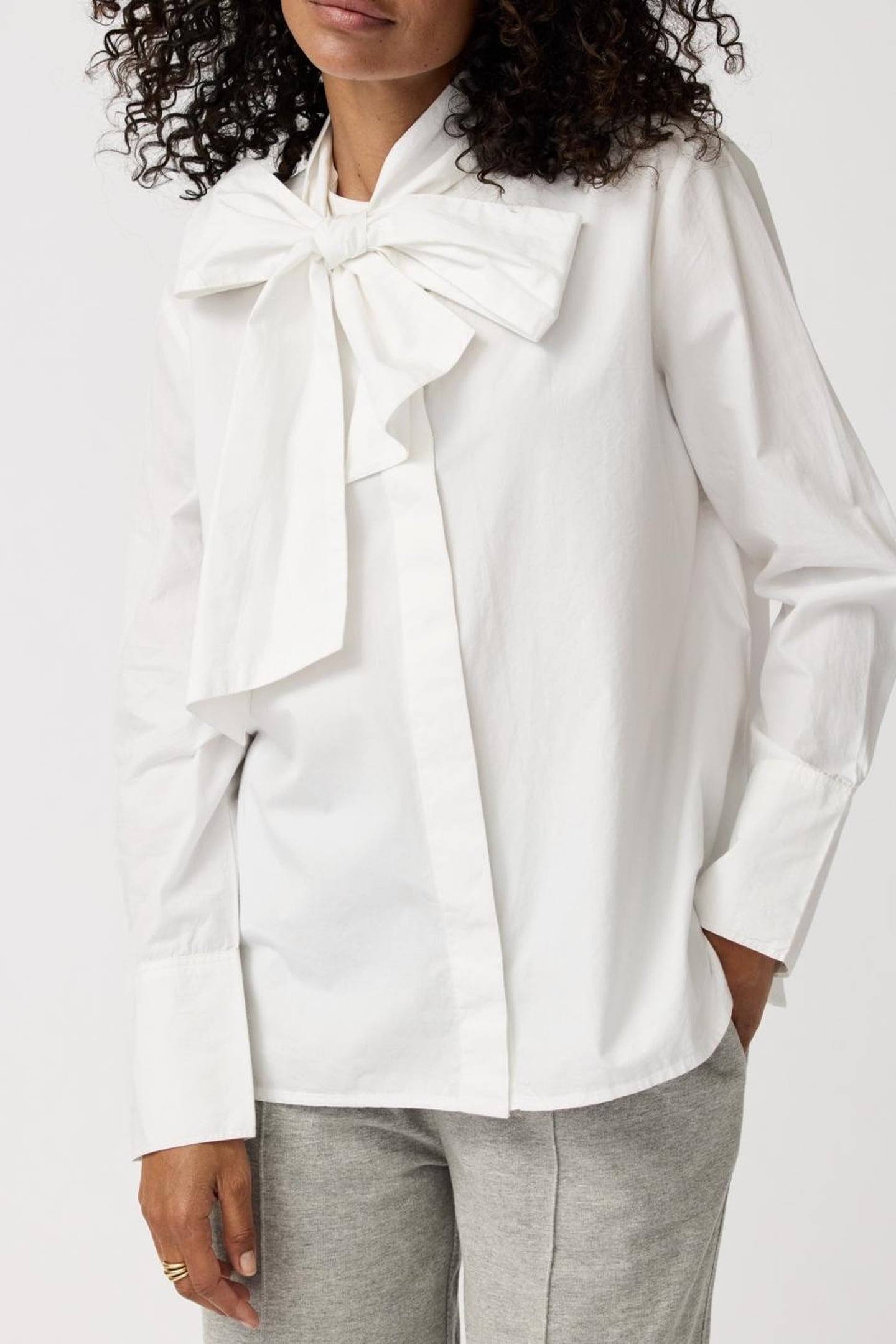 LAURA BLOUSE VERY WHITE 1