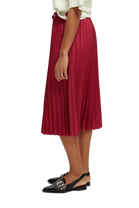 MID LENGTH PLISSÉE SKIRT IN RECYCLED POLYESTER CHERRY PIE 5