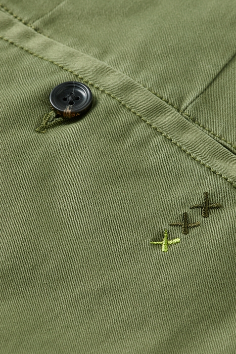 DRIFT GARMENT-DYED STRETCH TWILL CHINO ARMY 8