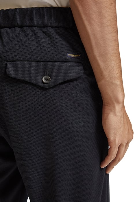 FINCH - REGULAR TAPERED-FIT YARN-DYED KNITTED JOGGER NAVY MI 7