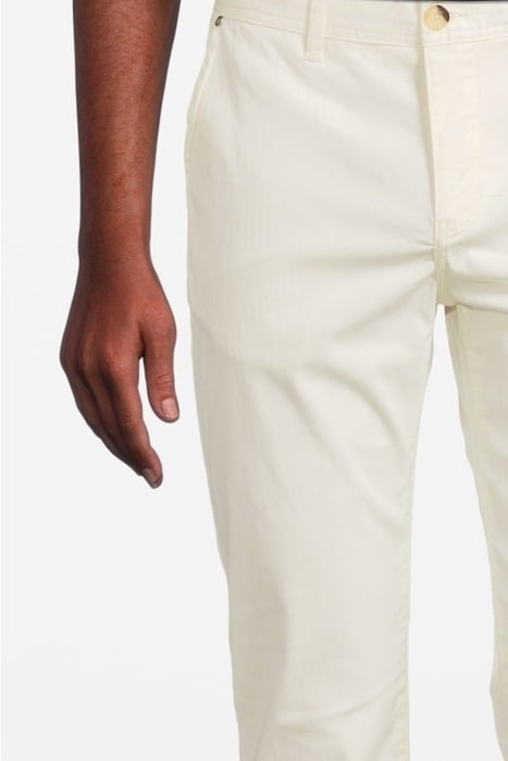 ESSENTIALS - STUART - SLIM FIT CHINO SWAN 4
