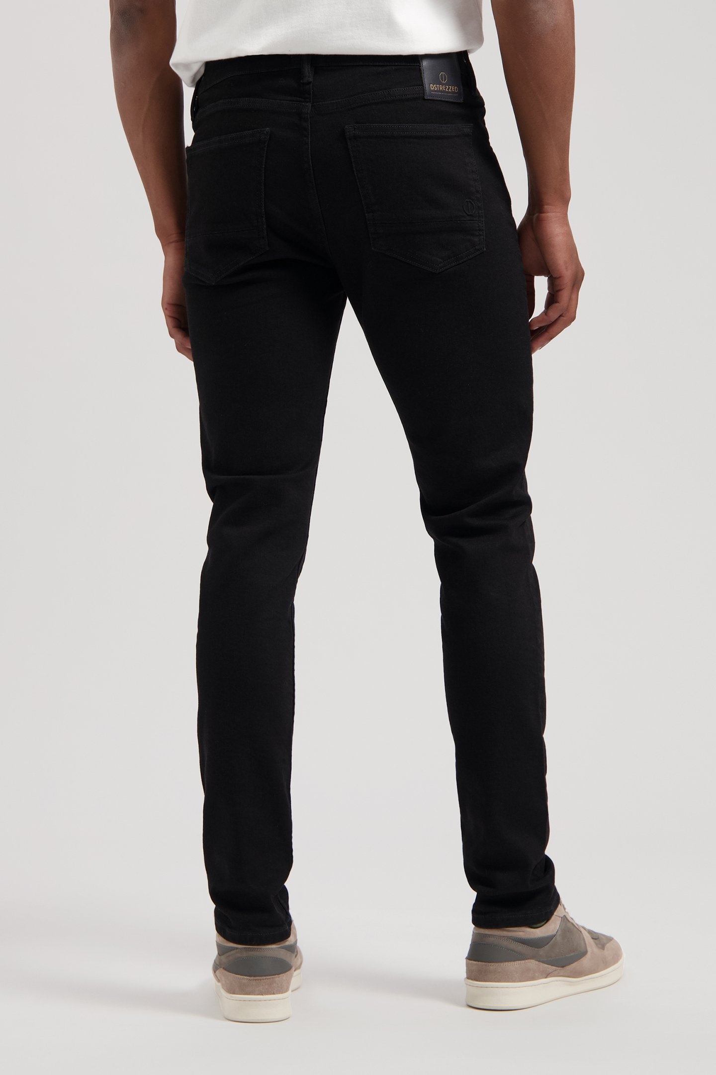 DS_MR. E DISKO BAY DISKO BAY 2