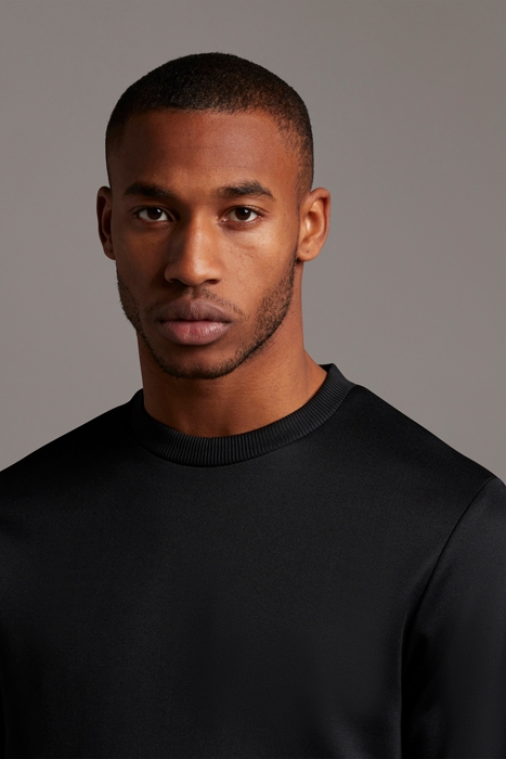 ZIP POCKET SWEATSHIRT JET BLACK 4