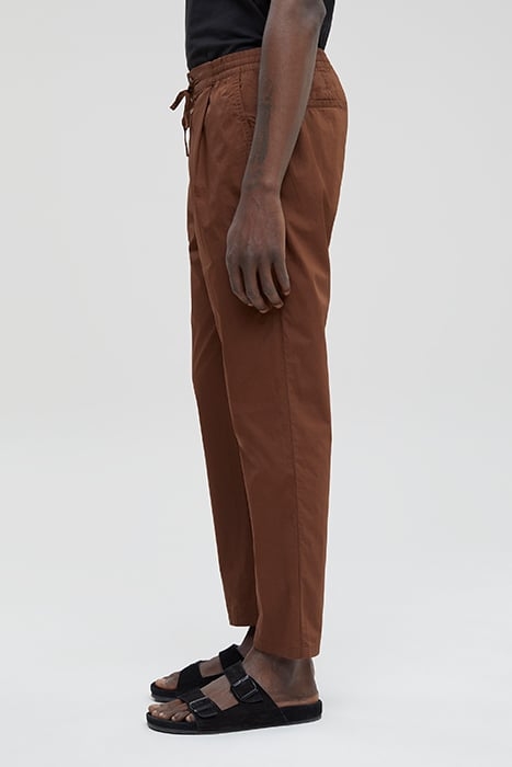 MEN VIGO TAPERED PANTS BRAZIL NUT 4
