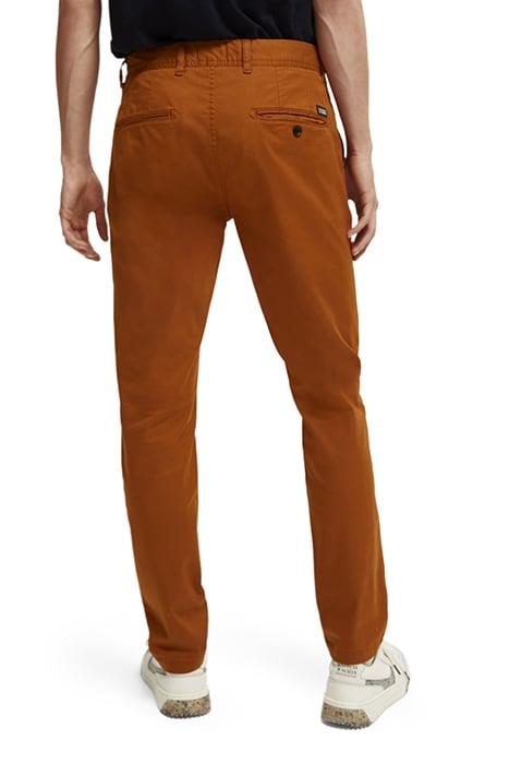 ESSENTIALS - MOTT SUPER SLIM F WALNUT 2